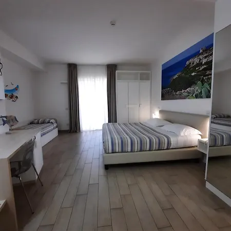 Hotel Est