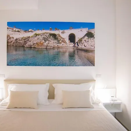 Est Hotel 4*