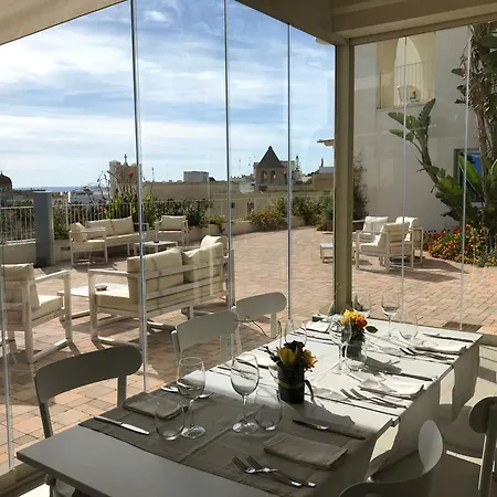 Est Szálloda Santa Cesarea Terme