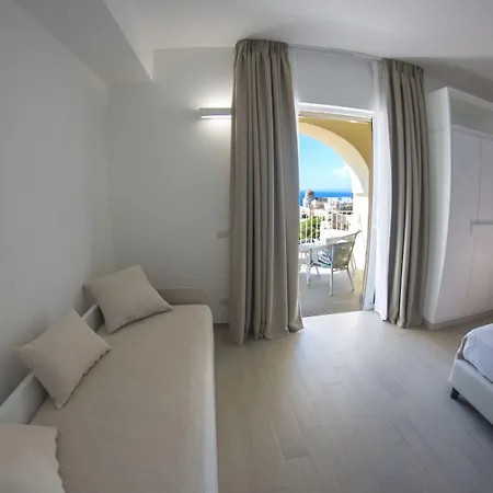 Hotel Est Santa Cesarea Terme