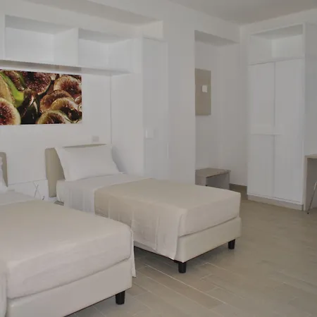 Est Santa Cesarea Terme