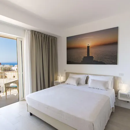 Est Hotel 4*