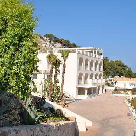 Est Hotel 4*
