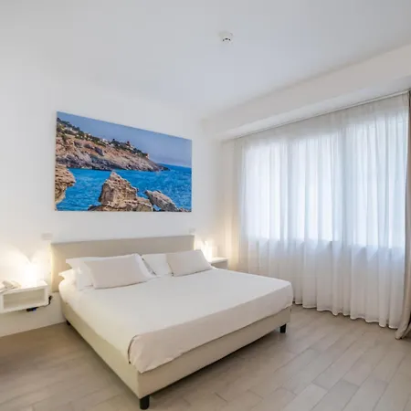 Hotel Est 4*