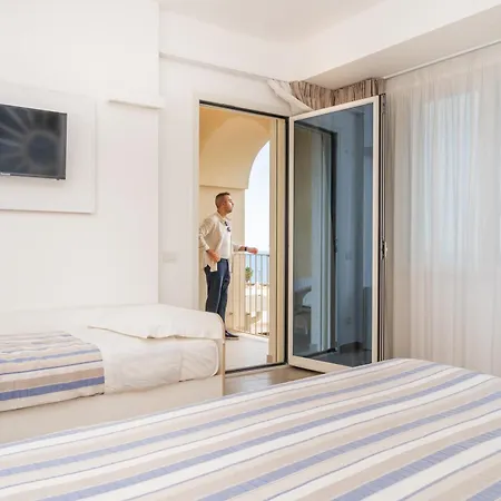 Hotel Est