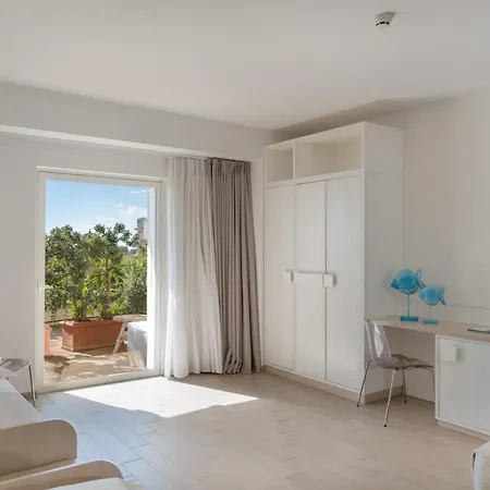 Hotel Est