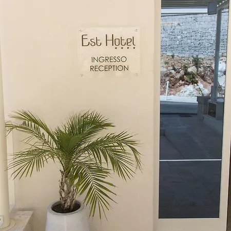 Est Hotel 4*