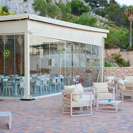 Est Santa Cesarea Terme