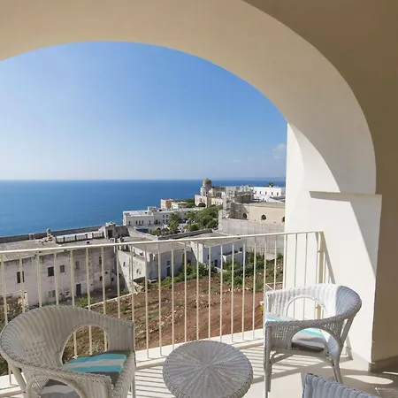 Est Hotel 4*